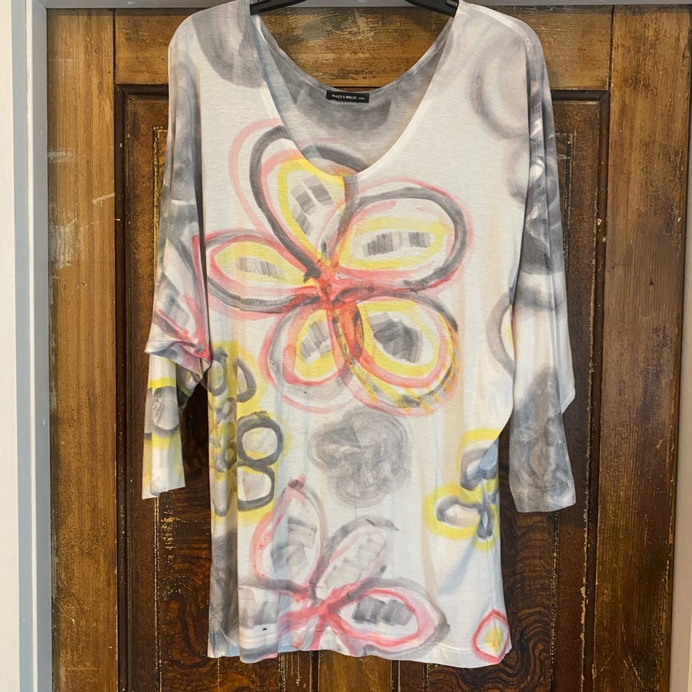 Nally & Millie White Pink 3/4 Sleeve Graphic Tunic